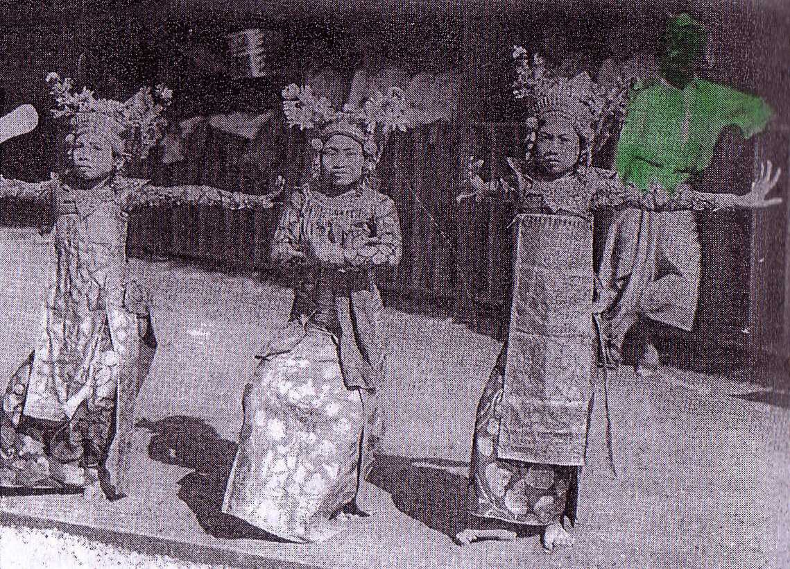 Legong (16)